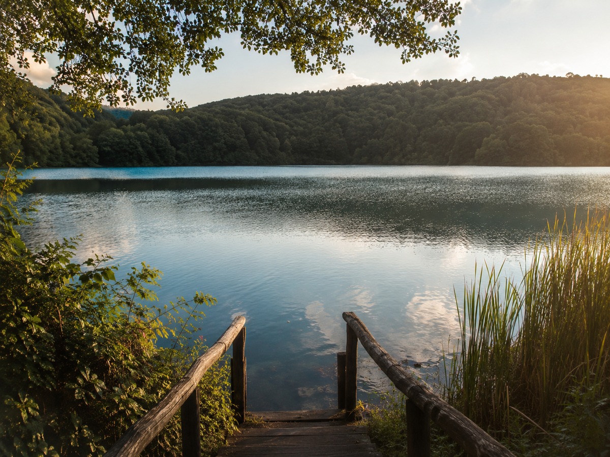 Lago di Mezzano: il piccolo lago vulcanico nascosto nell'Alta Tuscia